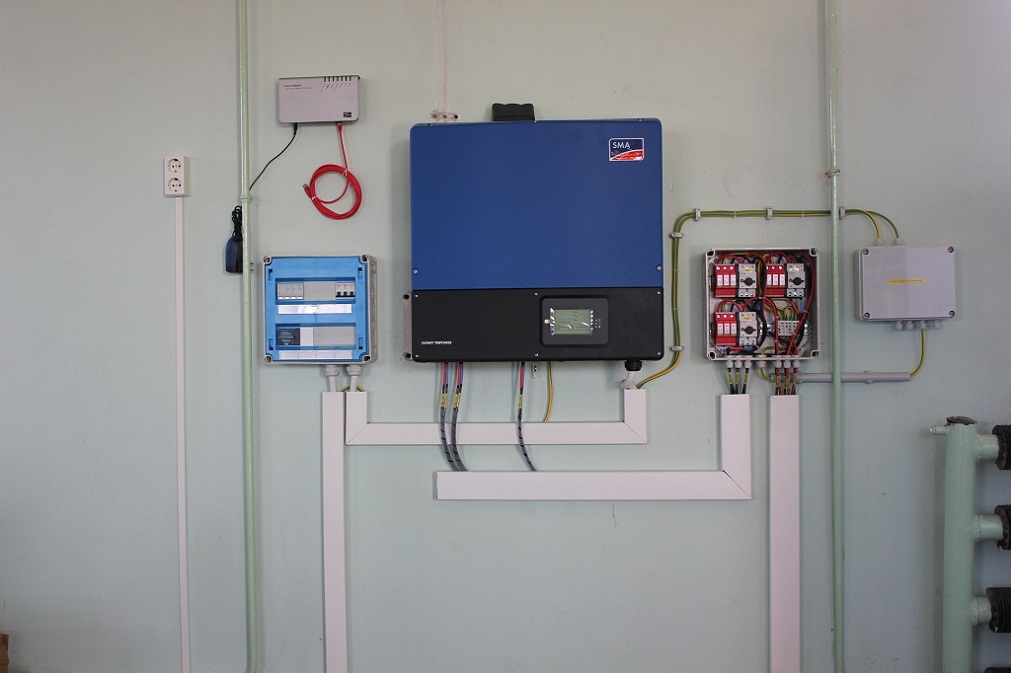 Instalacija 15kW On-Grid solarnog sistema Tacho-TAX D.O.O., 2011 godine Instalacija 15kW On-Grid solarnog sistema Tacho-TAX D.O.O., 2011 godine