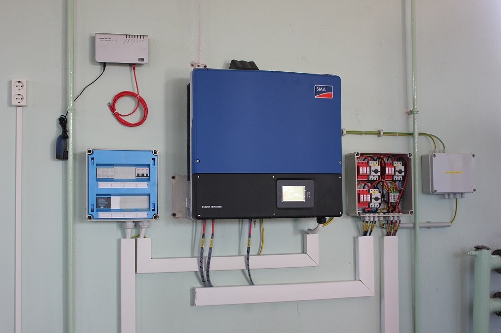 Instalacija 15kW On-Grid solarnog sistema Tacho-TAX D.O.O., 2011 godine Instalacija 15kW On-Grid solarnog sistema Tacho-TAX D.O.O., 2011 godine