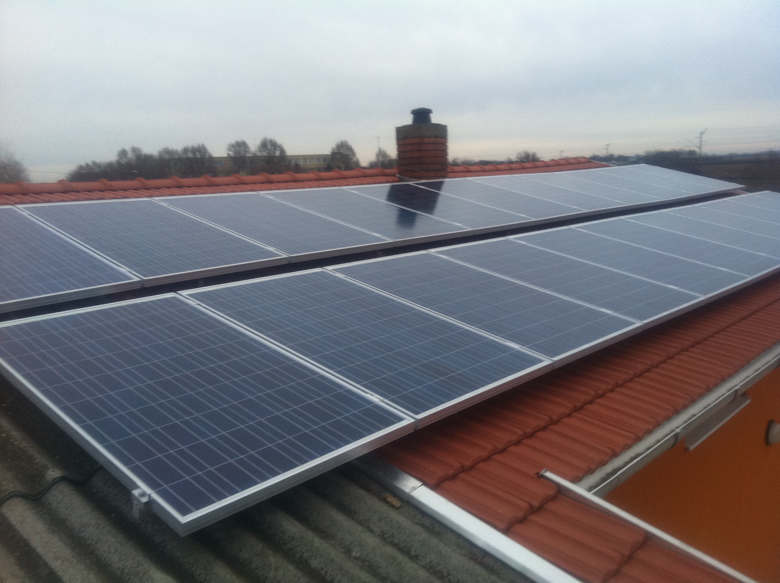 Instalacija 15kW On-Grid solarnog sistema Tacho-TAX D.O.O., 2011 godine Instalacija 15kW On-Grid solarnog sistema Tacho-TAX D.O.O., 2011 godine